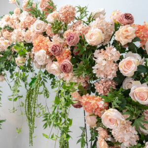 Alquiler decoración completa aro floral para boda. Photocall para bodas. Colores personalizables
