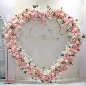 Photocall arco de corazón decoración de bodas y eventos.